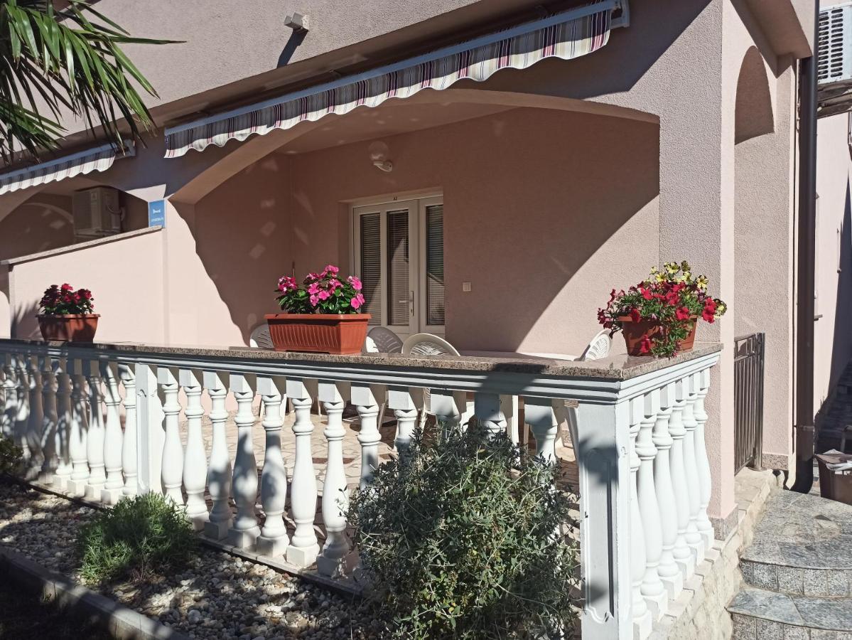 Apartmani Vesna Krk Town Exteriér fotografie