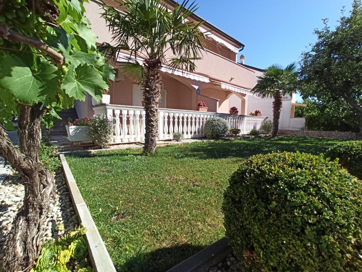 Apartmani Vesna Krk Town Exteriér fotografie