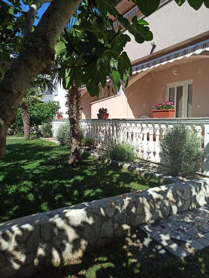 Apartmani Vesna Krk Town Exteriér fotografie