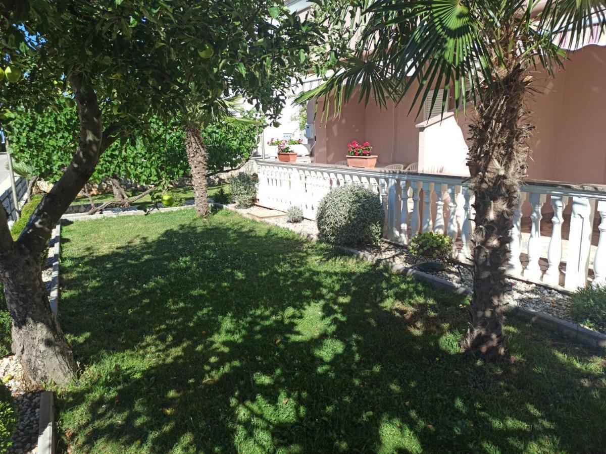 Apartmani Vesna Krk Town Exteriér fotografie
