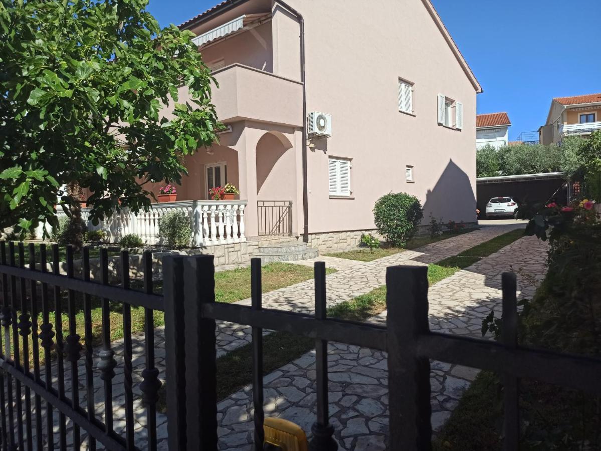 Apartmani Vesna Krk Town Exteriér fotografie