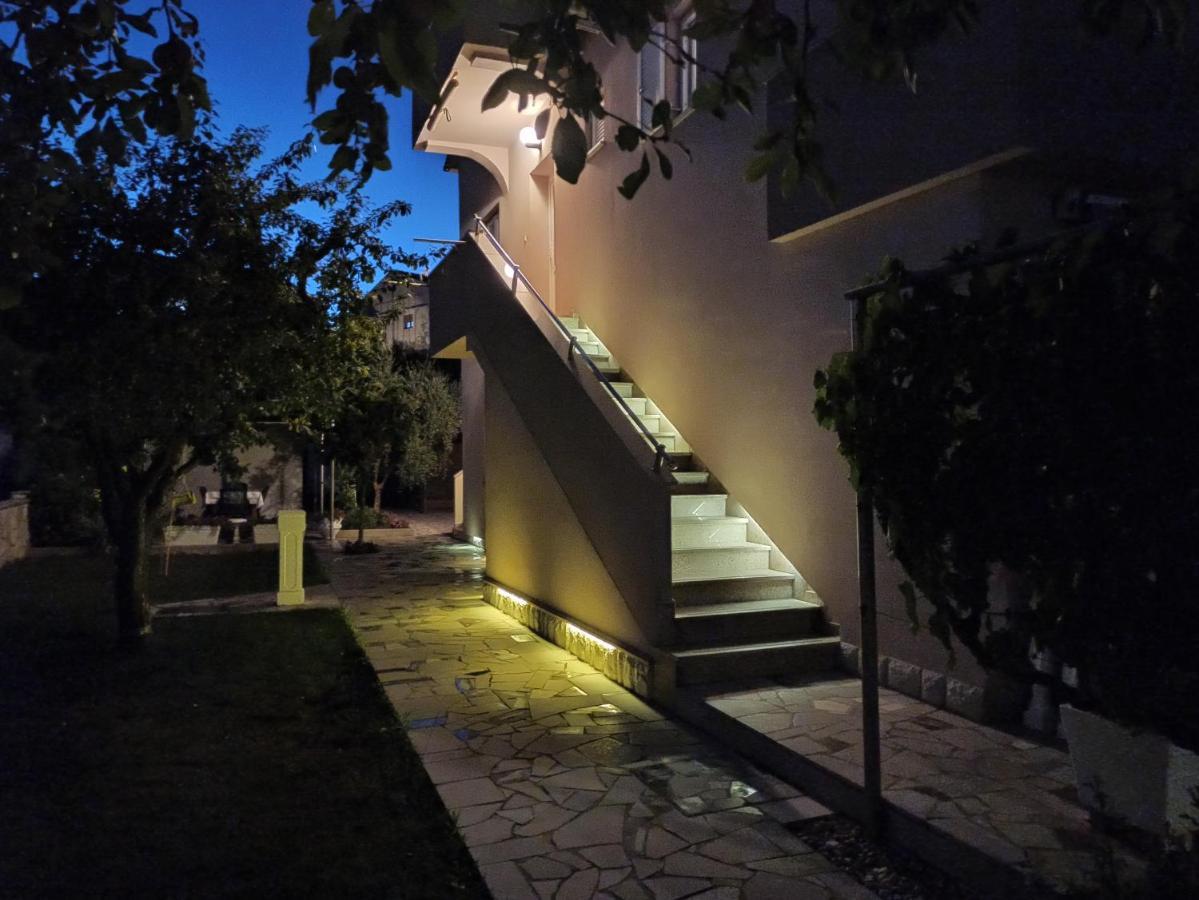 Apartmani Vesna Krk Town Exteriér fotografie