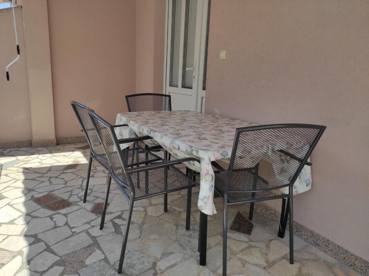 Apartmani Vesna Krk Town Exteriér fotografie