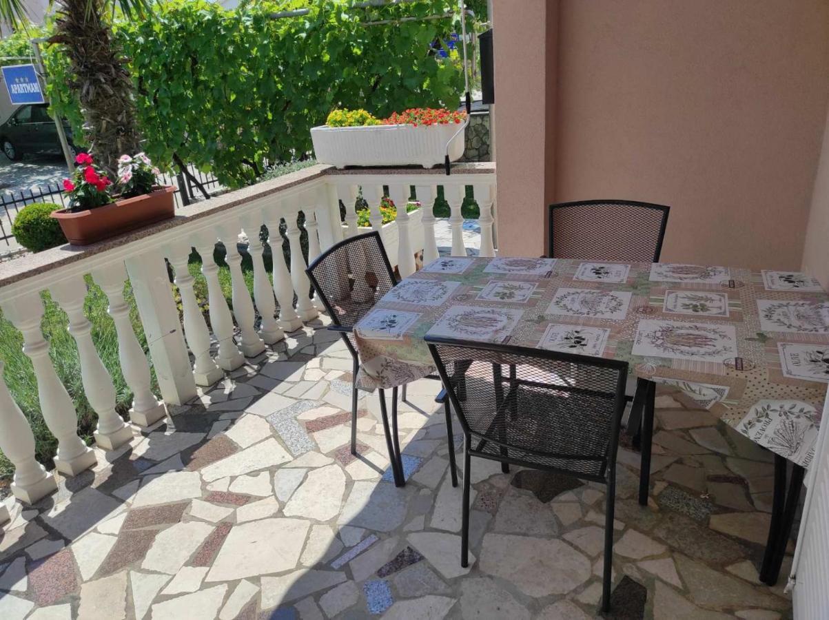 Apartmani Vesna Krk Town Exteriér fotografie