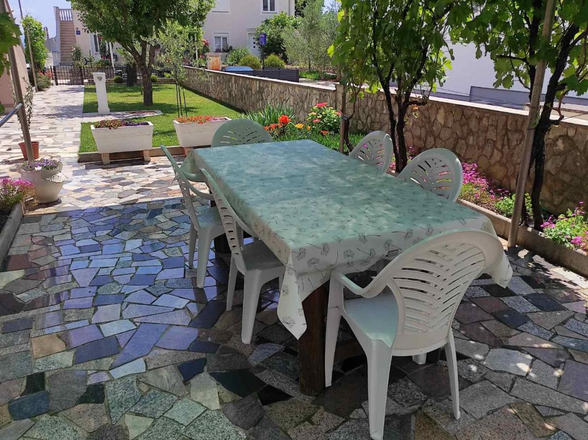 Apartmani Vesna Krk Town Exteriér fotografie